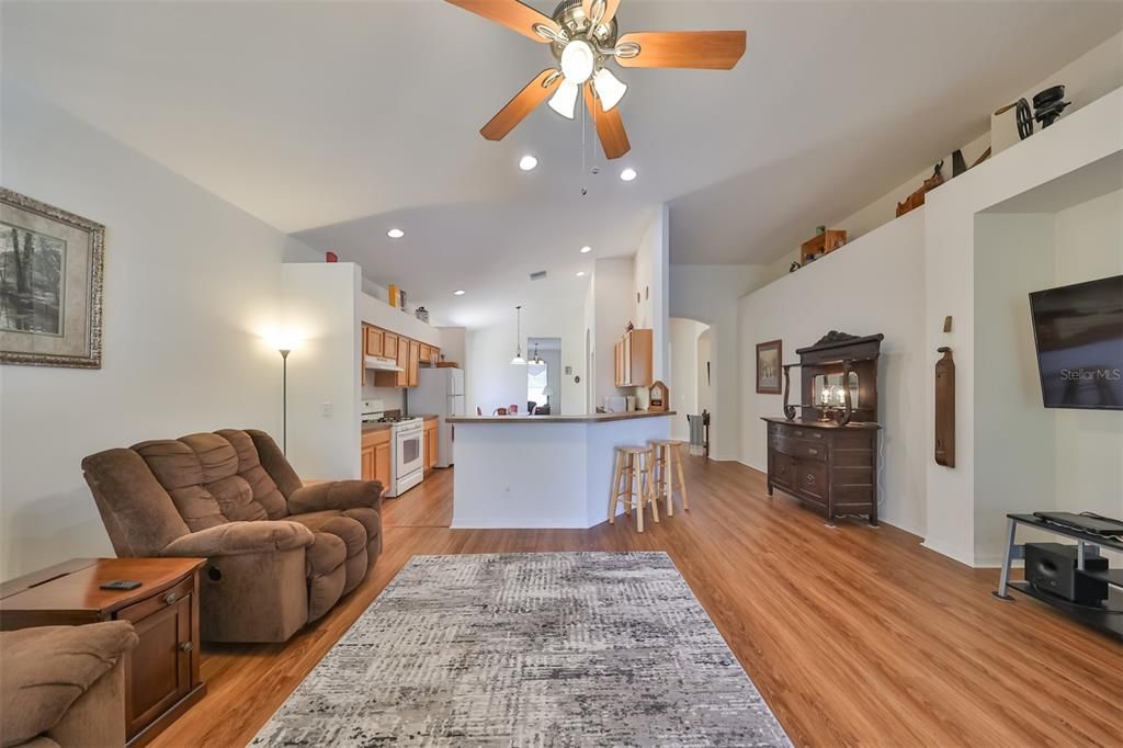 Active With Contract: $379,000 (3 beds, 2 baths, 1833 Square Feet)