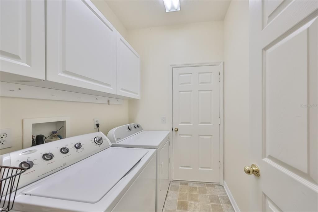 Active With Contract: $379,000 (3 beds, 2 baths, 1833 Square Feet)