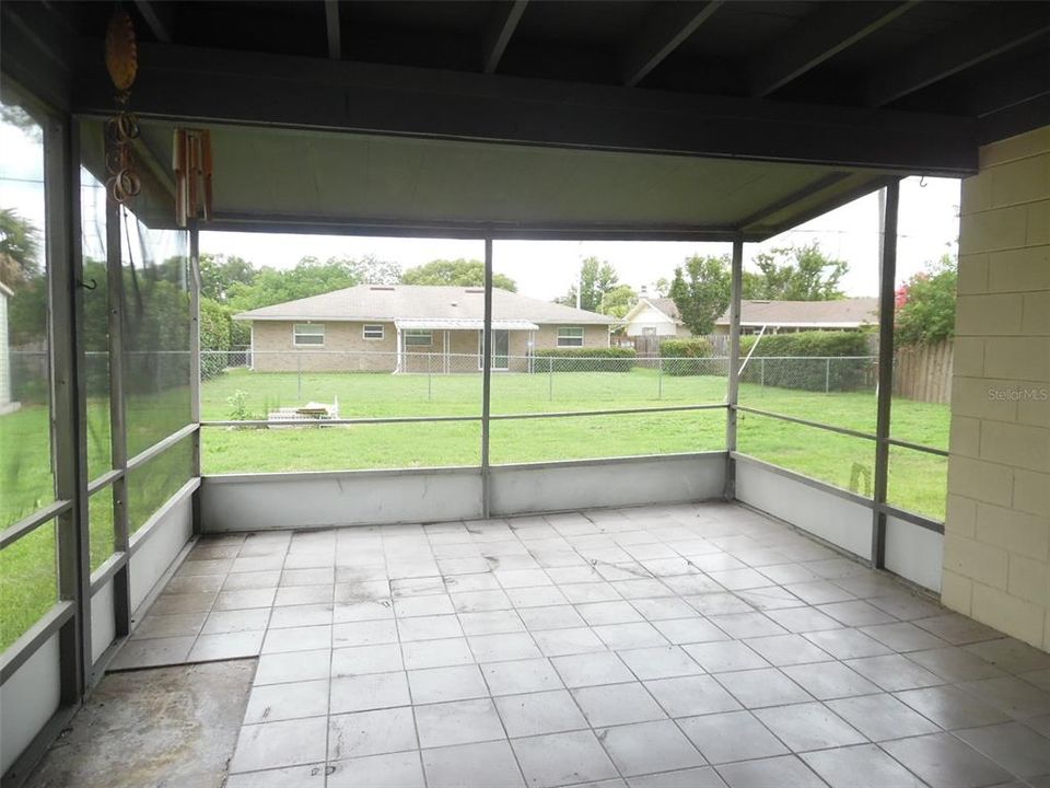 Huge Screened Rear Porch