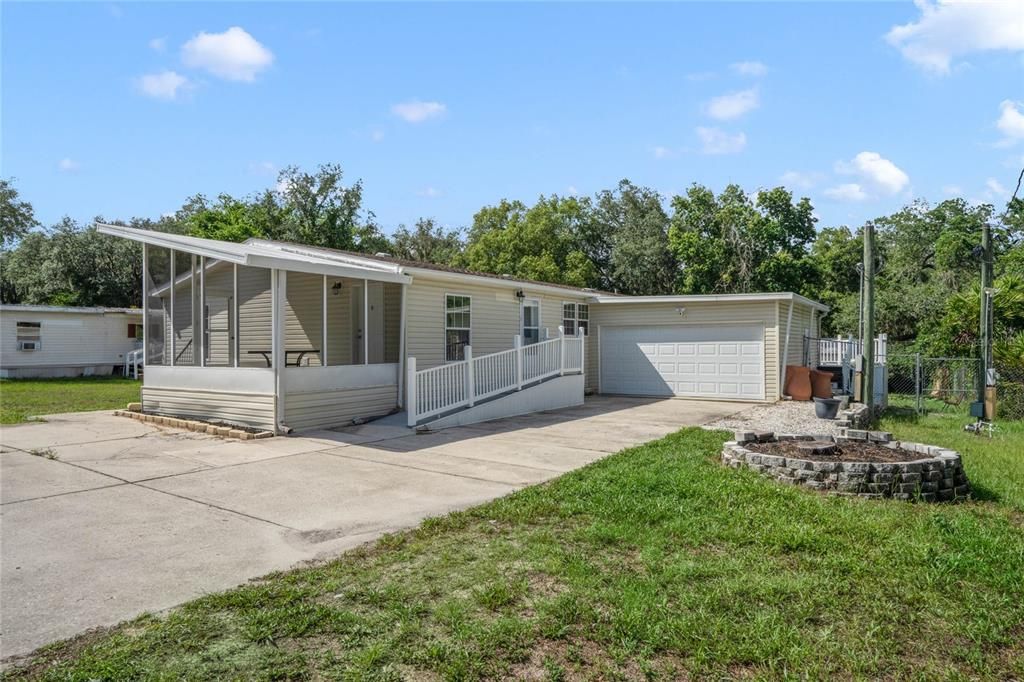 Active With Contract: $260,000 (4 beds, 2 baths, 2046 Square Feet)