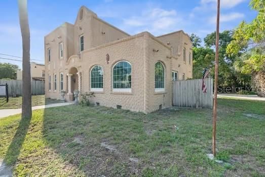 Active With Contract: $745,000 (3 beds, 2 baths, 3084 Square Feet)