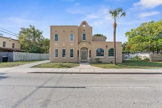 Active With Contract: $745,000 (3 beds, 2 baths, 3084 Square Feet)