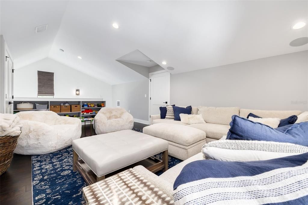 Active With Contract: $1,300,000 (4 beds, 3 baths, 2840 Square Feet)