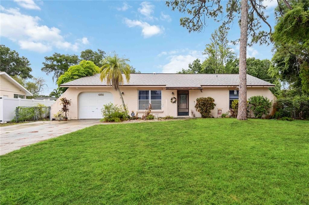 Recently Sold: $365,000 (3 beds, 2 baths, 1252 Square Feet)