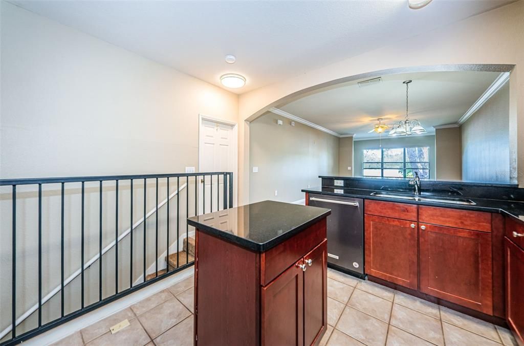 For Sale: $335,000 (2 beds, 2 baths, 1250 Square Feet)