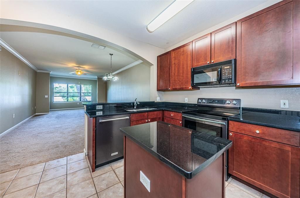 For Sale: $335,000 (2 beds, 2 baths, 1250 Square Feet)