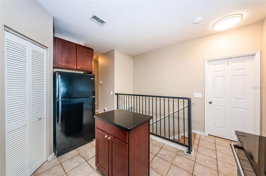 For Sale: $335,000 (2 beds, 2 baths, 1250 Square Feet)