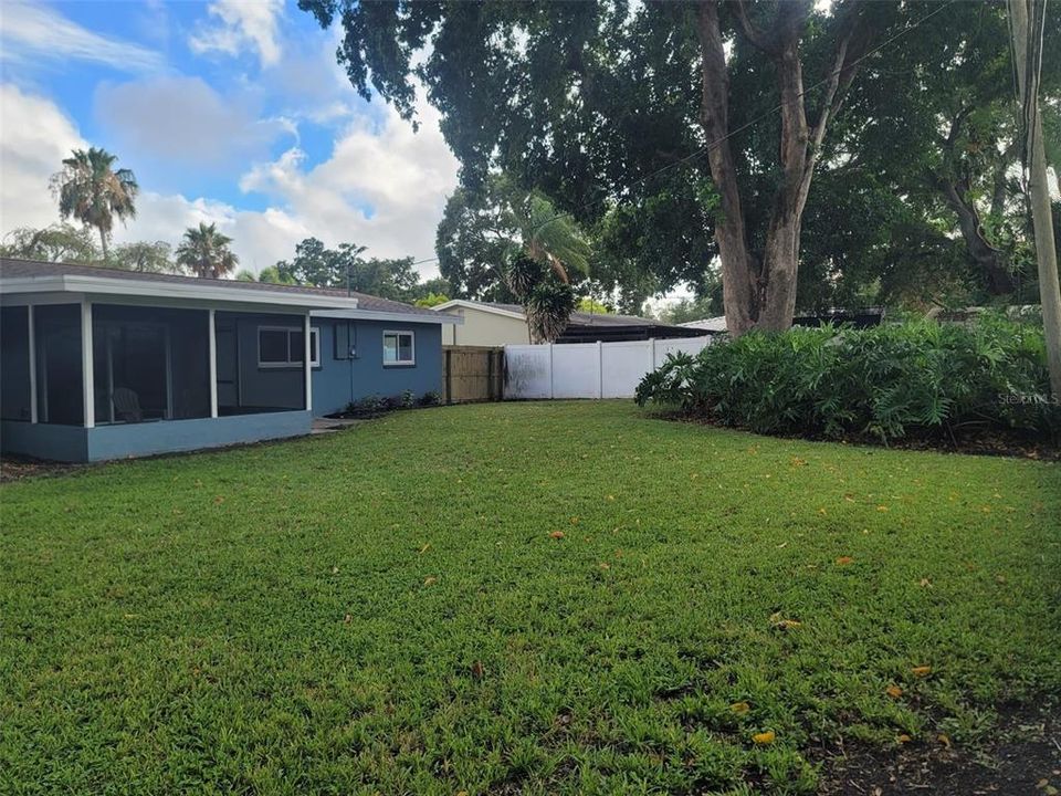 For Sale: $429,900 (3 beds, 2 baths, 1066 Square Feet)