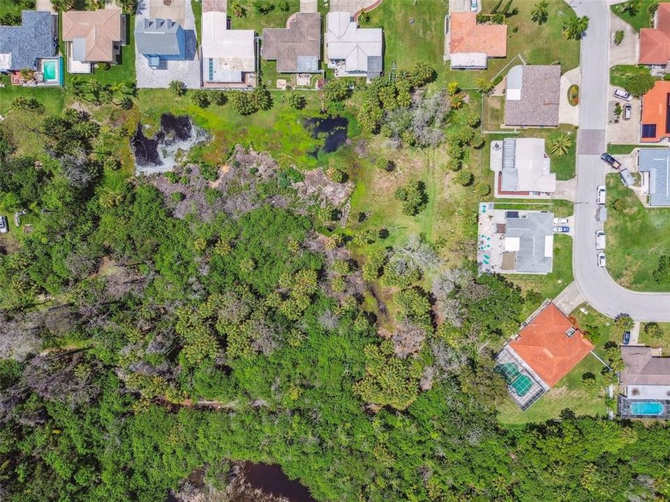 На продажу: $850,000 (10.12 acres)