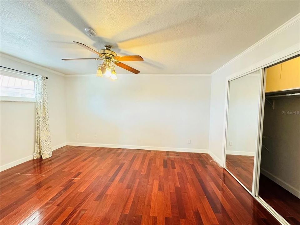 For Rent: $1,350 (1 beds, 1 baths, 670 Square Feet)