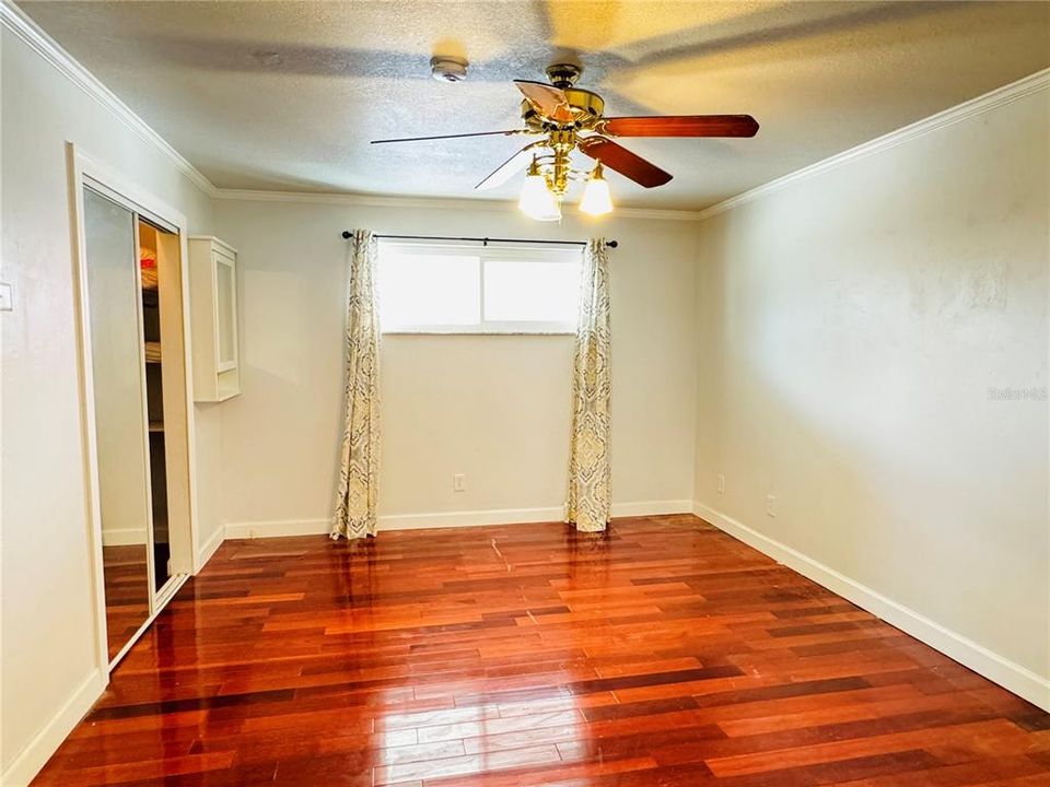 For Rent: $1,350 (1 beds, 1 baths, 670 Square Feet)