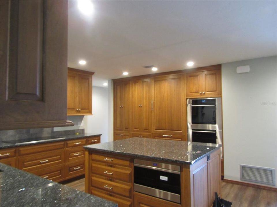 For Rent: $3,300 (2 beds, 2 baths, 1387 Square Feet)
