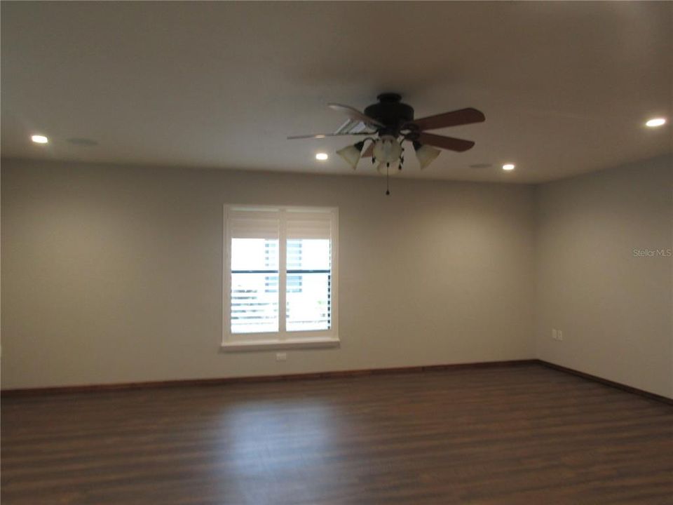 For Rent: $3,300 (2 beds, 2 baths, 1387 Square Feet)