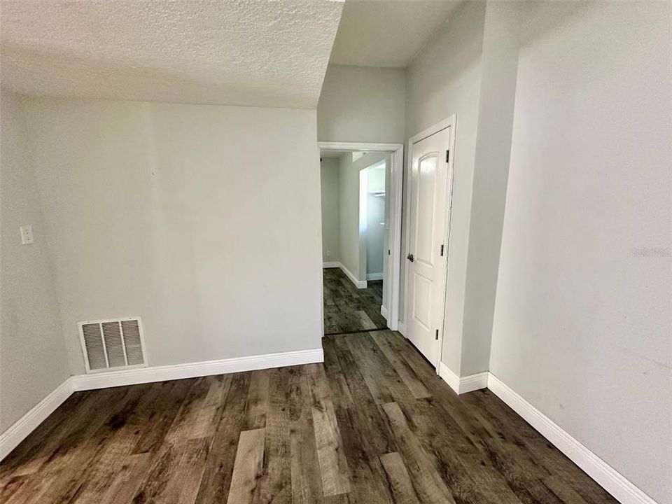 For Rent: $2,550 (3 beds, 3 baths, 3267 Square Feet)