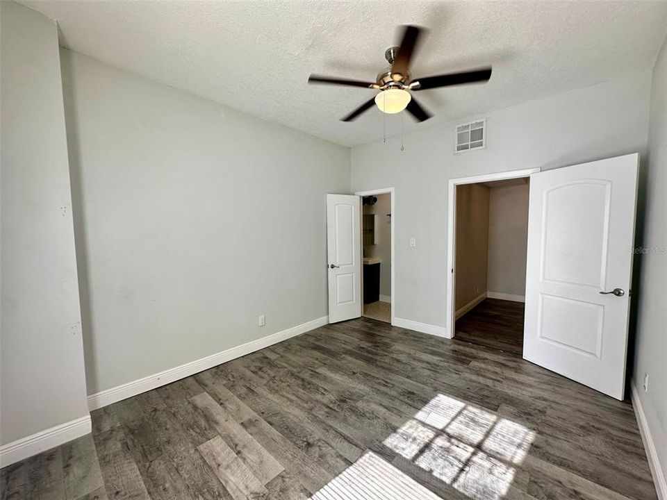 For Rent: $2,550 (3 beds, 3 baths, 3267 Square Feet)