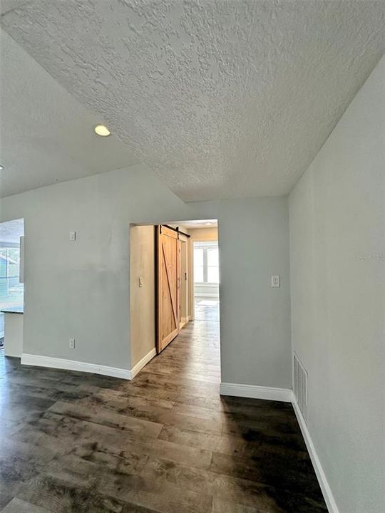 For Rent: $2,550 (3 beds, 3 baths, 3267 Square Feet)