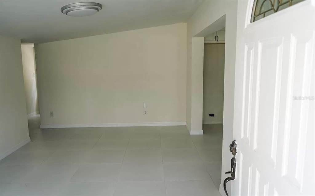 Active With Contract: $255,000 (4 beds, 2 baths, 1512 Square Feet)