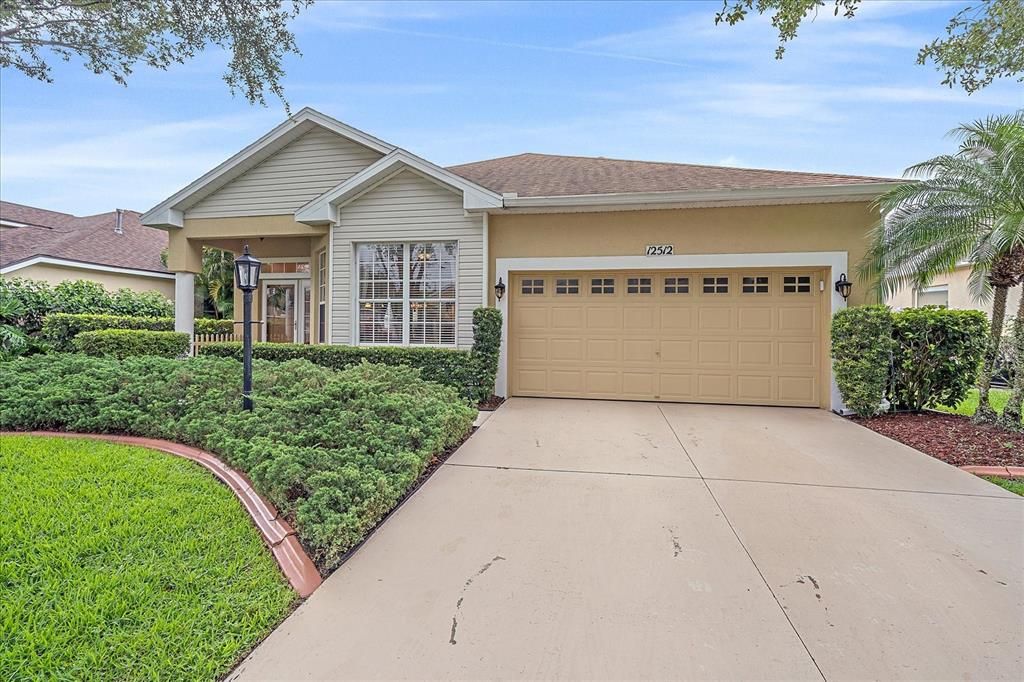 Active With Contract: $499,000 (3 beds, 2 baths, 1929 Square Feet)