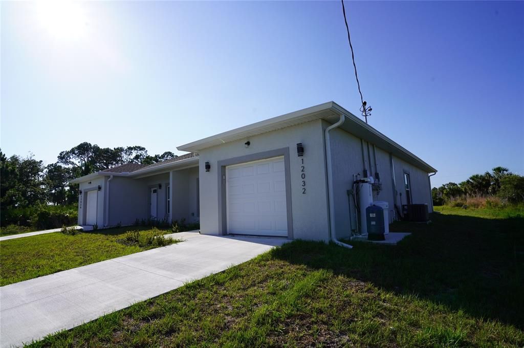 For Sale: $544,900 (3 beds, 2 baths, 1200 Square Feet)