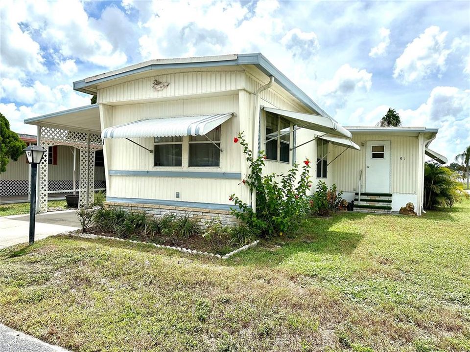 Active With Contract: $79,500 (3 beds, 2 baths, 983 Square Feet)