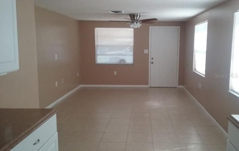 For Rent: $1,540 (2 beds, 1 baths, 784 Square Feet)