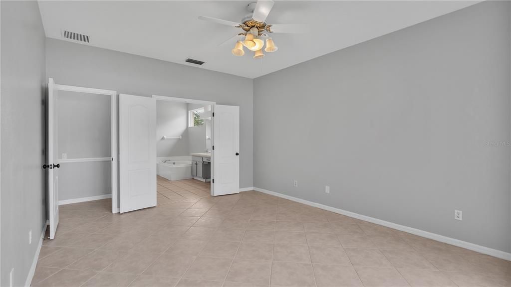 Active With Contract: $2,850 (4 beds, 2 baths, 3050 Square Feet)