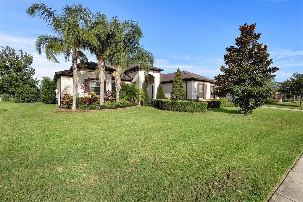 For Sale: $1,000,000 (4 beds, 3 baths, 3313 Square Feet)