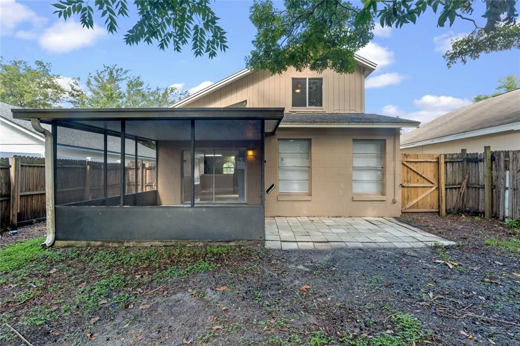 Active With Contract: $330,000 (3 beds, 2 baths, 1311 Square Feet)