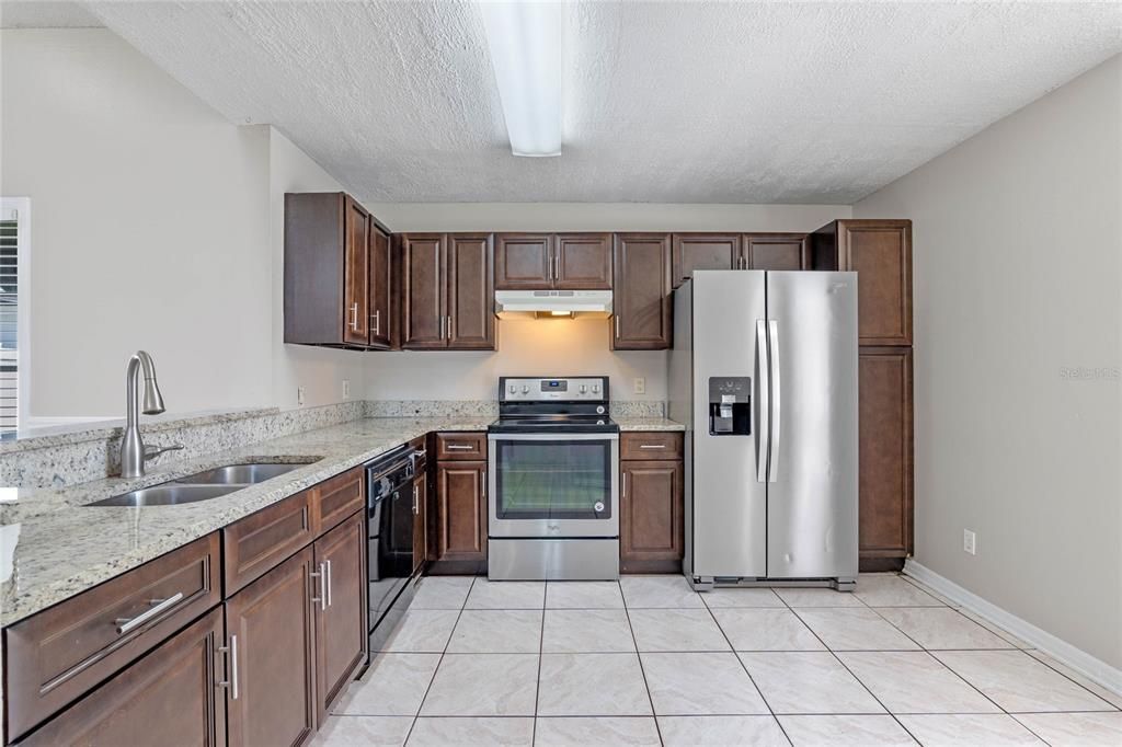 Active With Contract: $330,000 (3 beds, 2 baths, 1311 Square Feet)