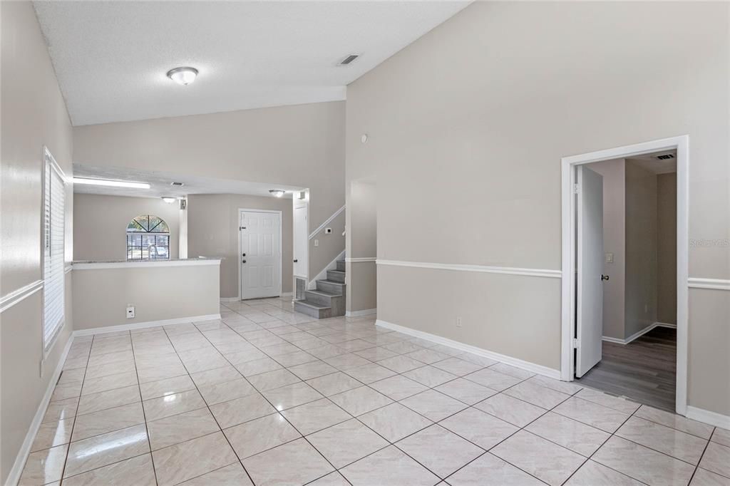 Active With Contract: $330,000 (3 beds, 2 baths, 1311 Square Feet)