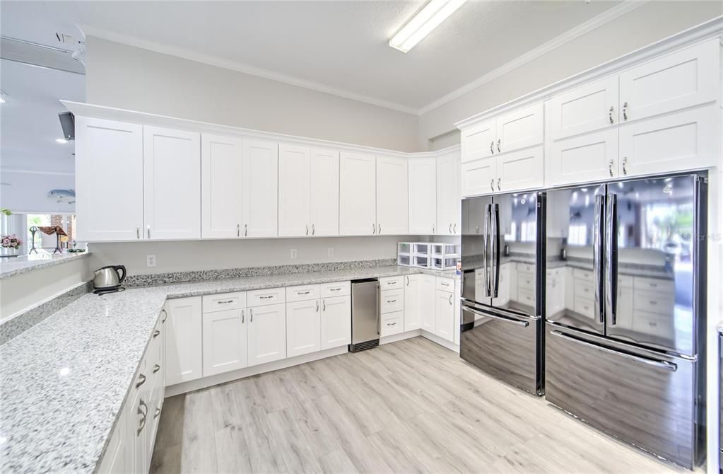 For Sale: $274,900 (2 beds, 2 baths, 1429 Square Feet)