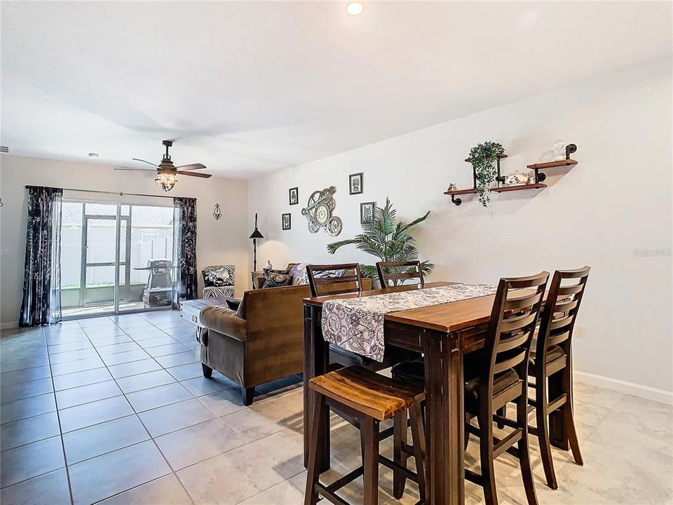 For Sale: $315,000 (3 beds, 2 baths, 1516 Square Feet)