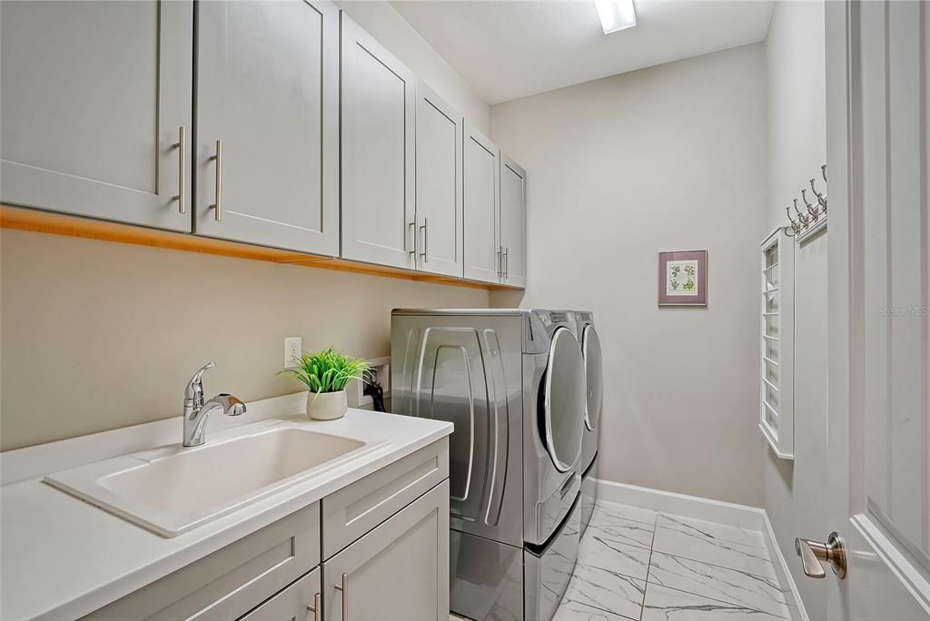 Second level bonus room with wet bar and wine fridge