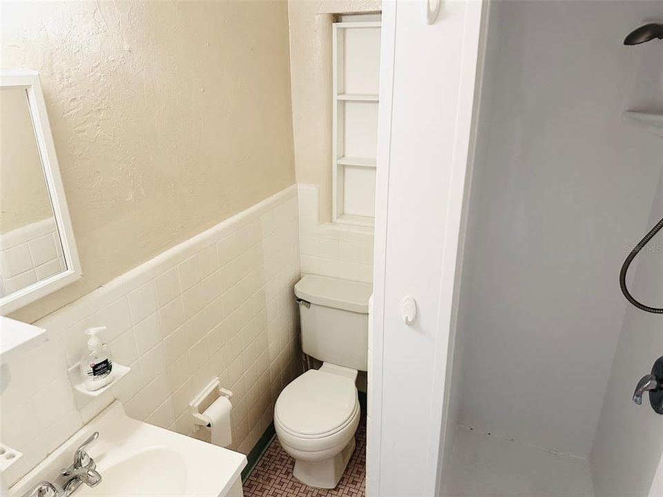 For Rent: $1,500 (1 beds, 1 baths, 750 Square Feet)