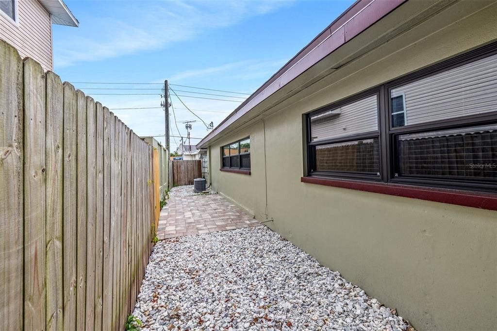 For Sale: $1,099,000 (2 beds, 2 baths, 2779 Square Feet)