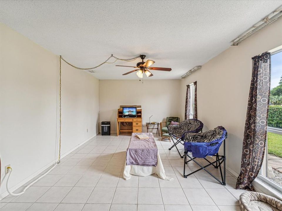 Active With Contract: $525,000 (3 beds, 2 baths, 1806 Square Feet)