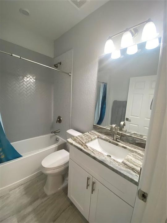 Hall bath with granite counters