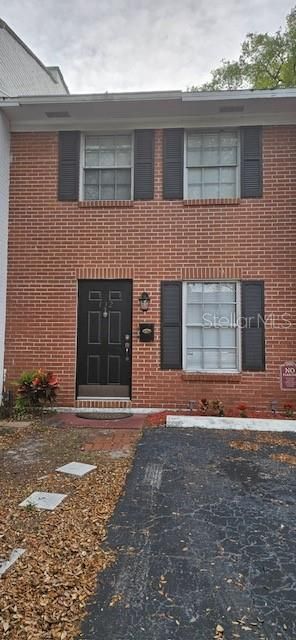 For Sale: $289,000 (2 beds, 1 baths, 1188 Square Feet)