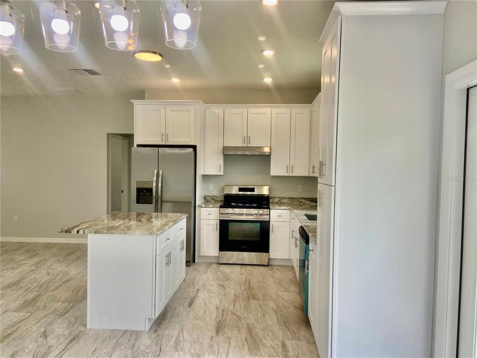 dining area to kitchen