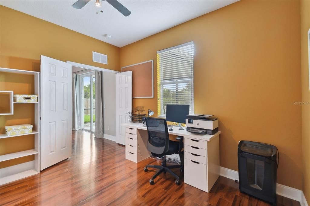 For Sale: $389,900 (3 beds, 2 baths, 1824 Square Feet)