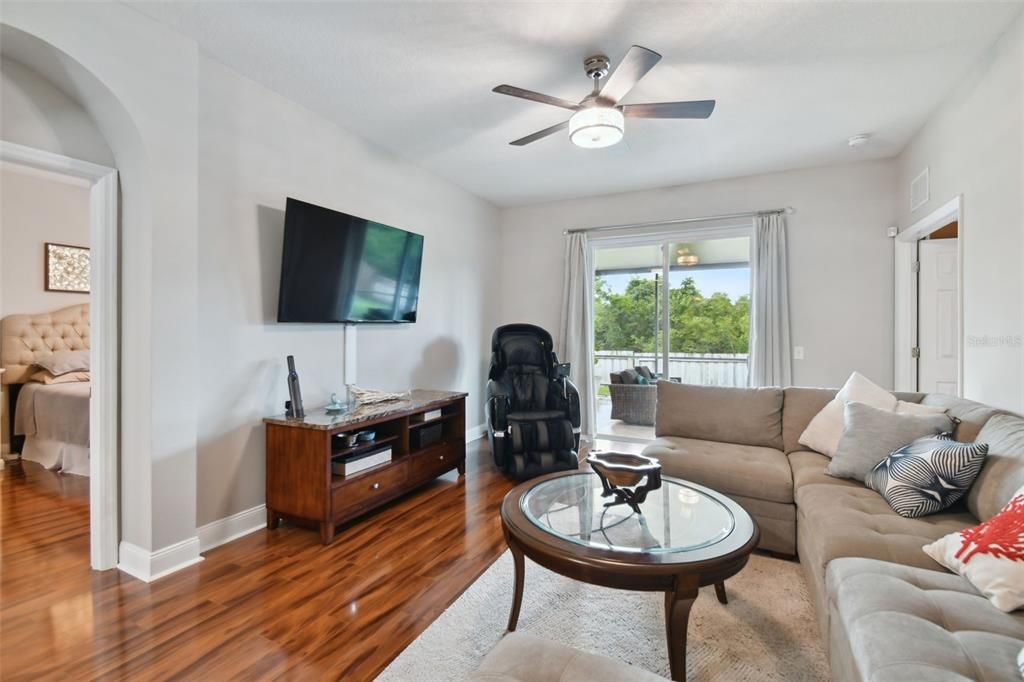 For Sale: $389,900 (3 beds, 2 baths, 1824 Square Feet)