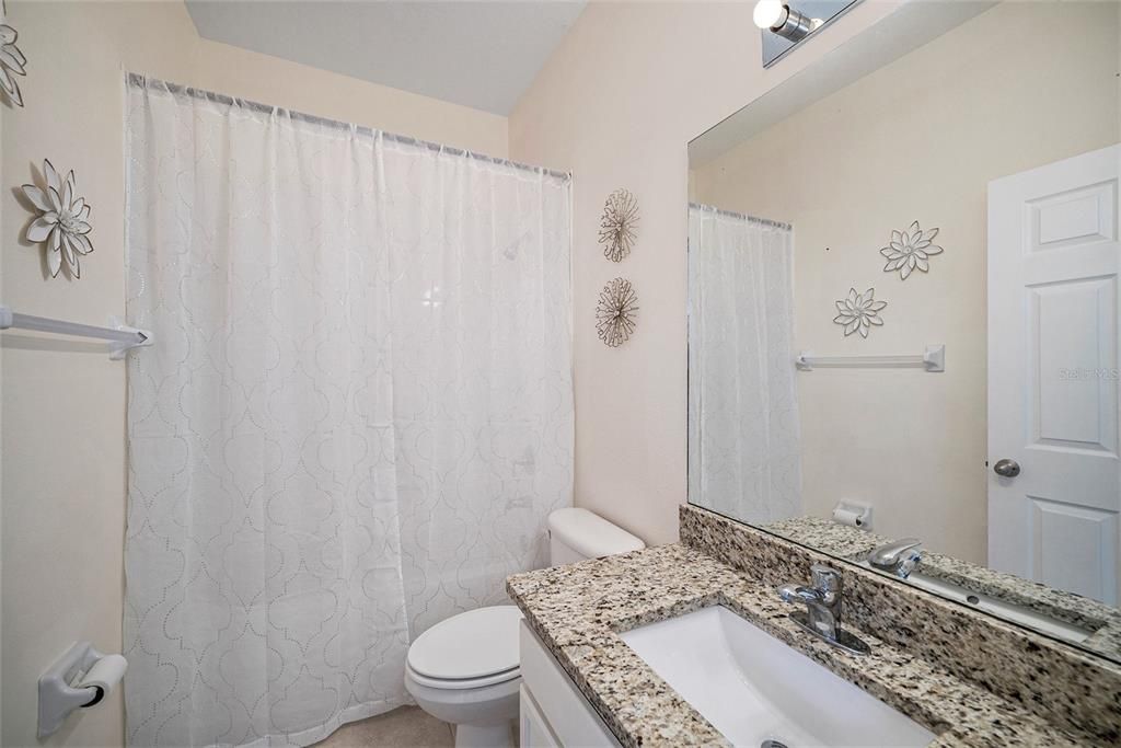 For Sale: $299,000 (2 beds, 2 baths, 1278 Square Feet)