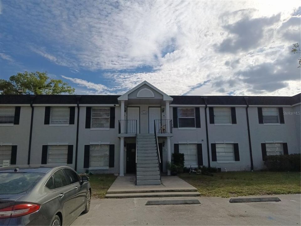 For Sale: $128,000 (2 beds, 2 baths, 955 Square Feet)