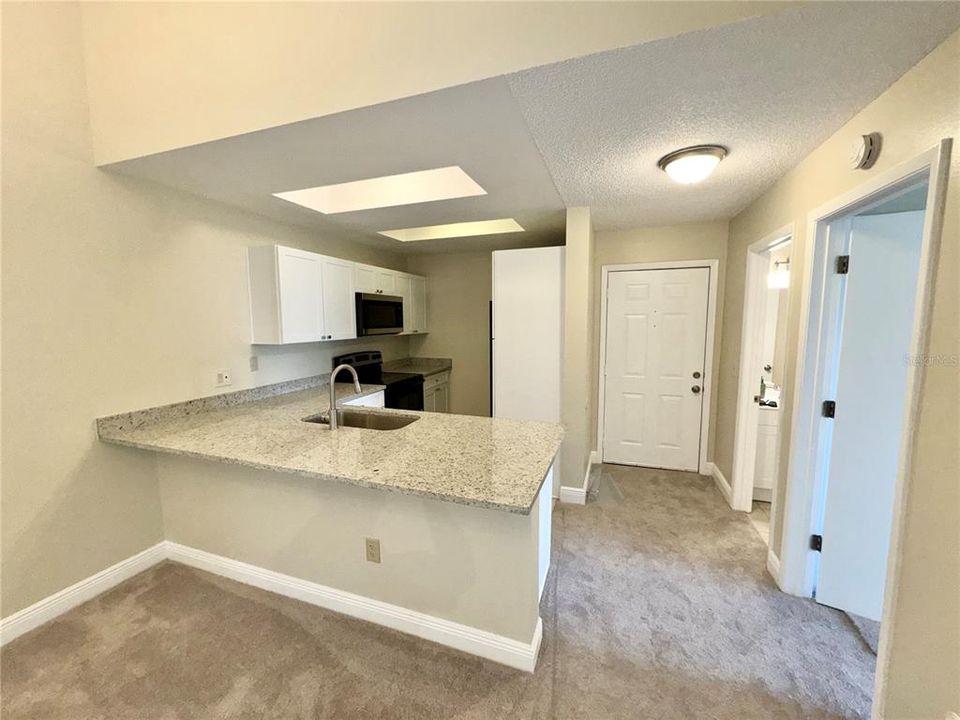 For Rent: $1,750 (2 beds, 2 baths, 956 Square Feet)