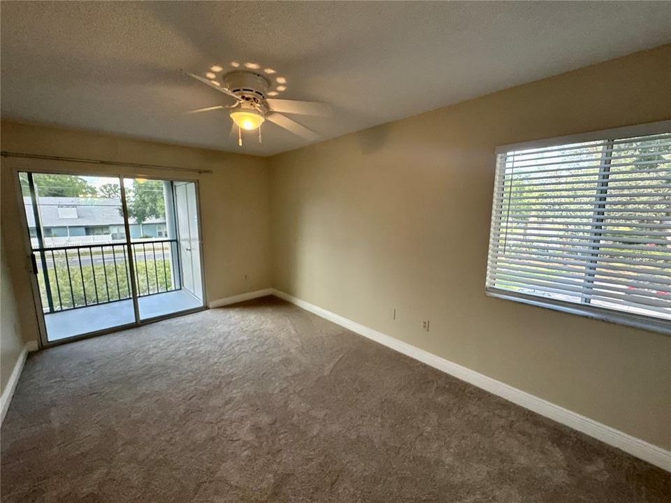 For Rent: $1,750 (2 beds, 2 baths, 956 Square Feet)