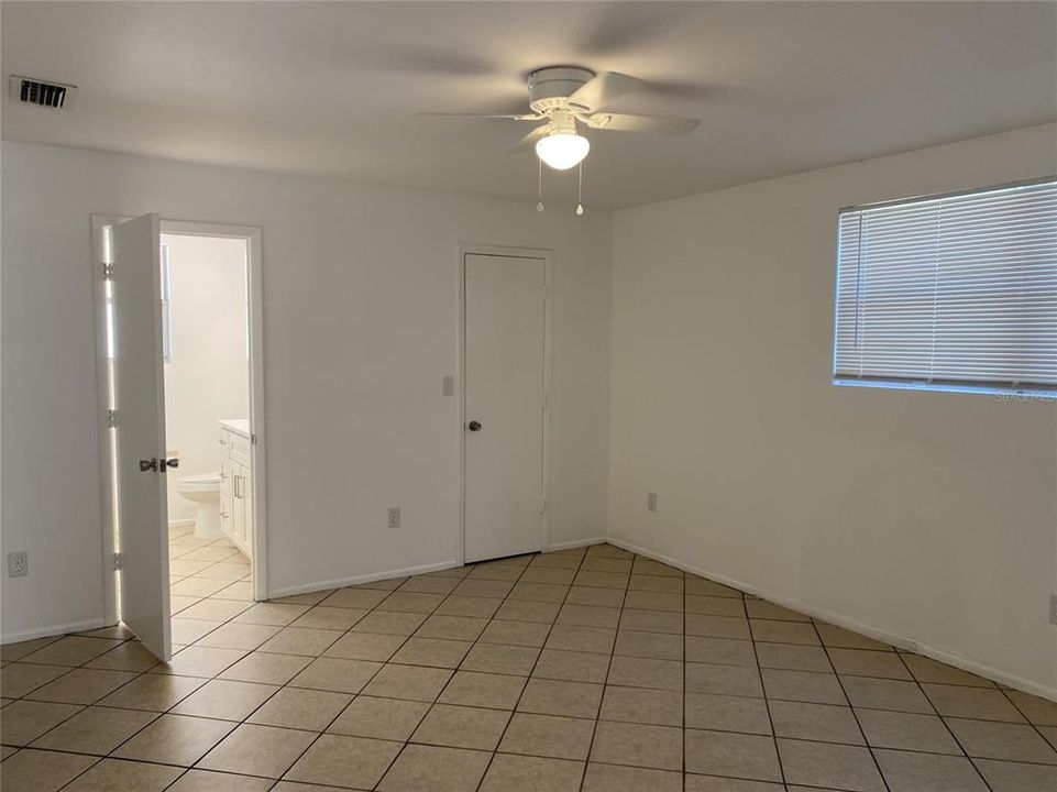 For Rent: $2,275 (3 beds, 2 baths, 1770 Square Feet)