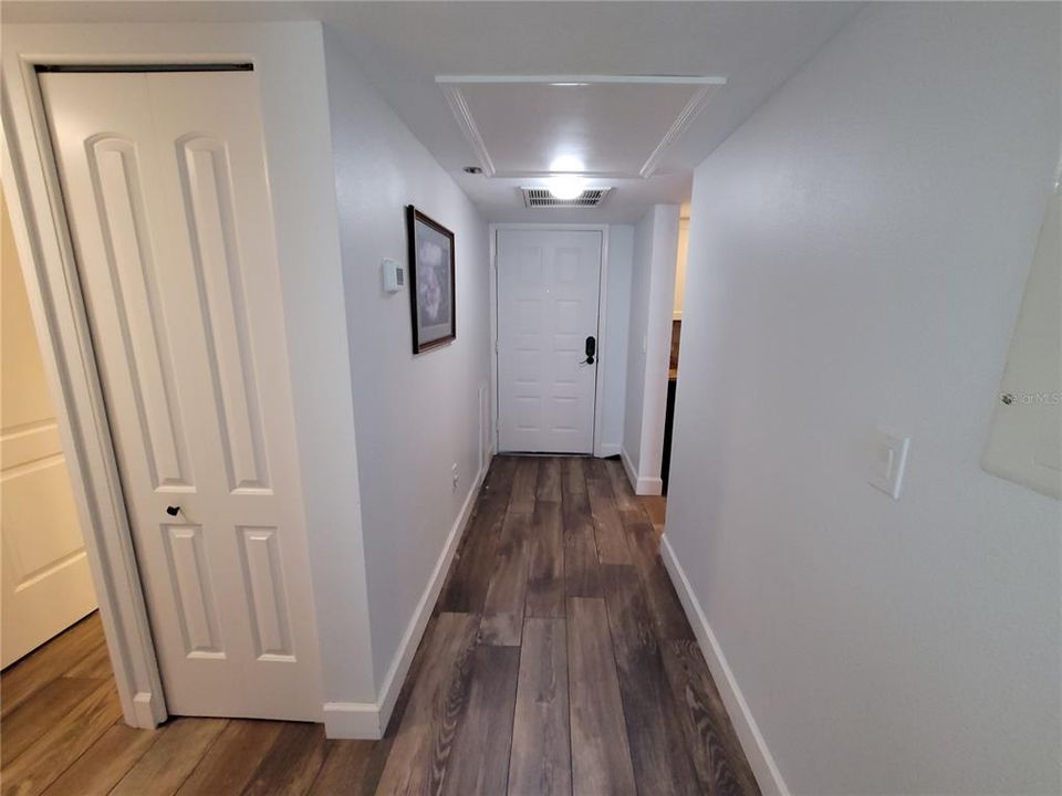 For Rent: $1,750 (2 beds, 2 baths, 894 Square Feet)