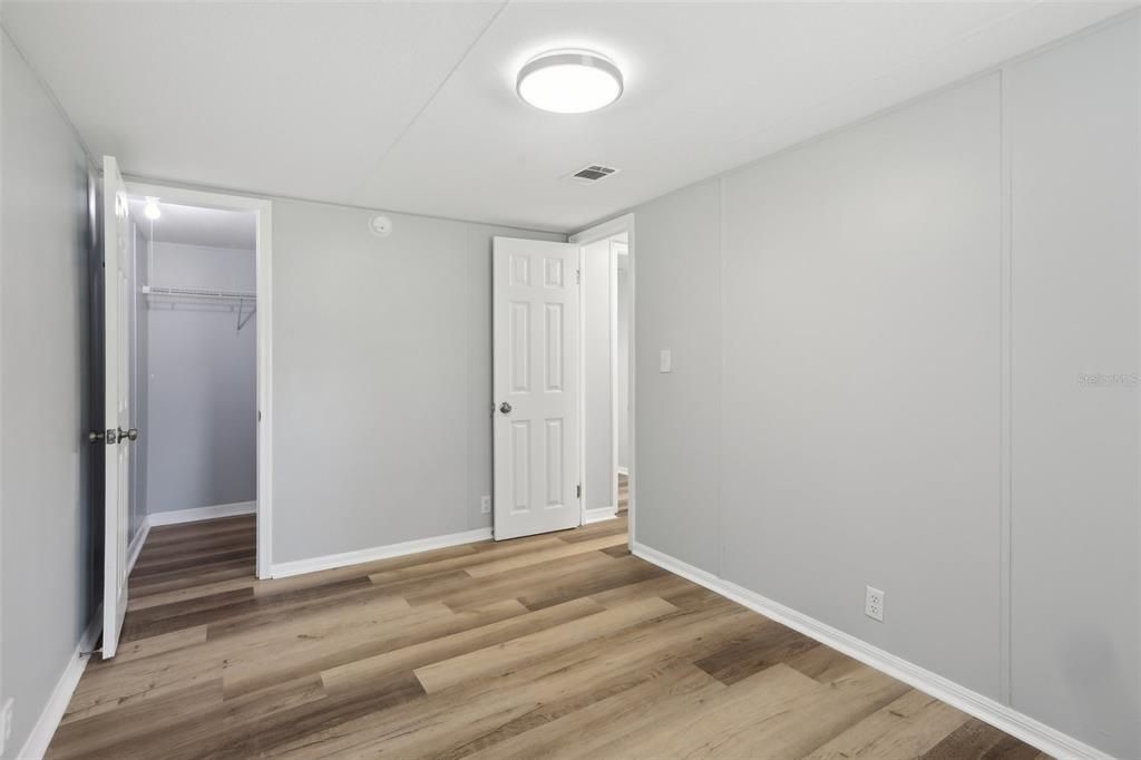 Active With Contract: $290,250 (3 beds, 2 baths, 1196 Square Feet)