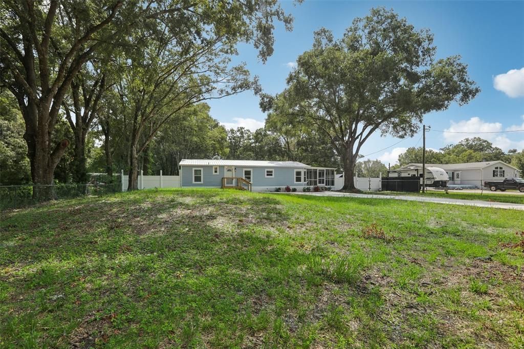 Active With Contract: $290,250 (3 beds, 2 baths, 1196 Square Feet)