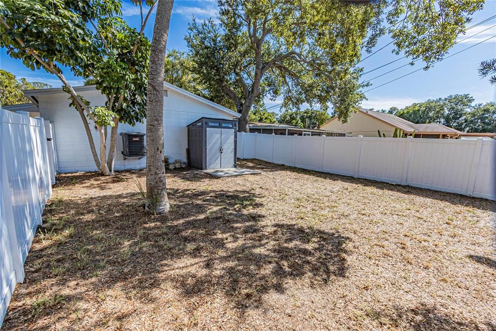 For Sale: $375,000 (3 beds, 1 baths, 924 Square Feet)